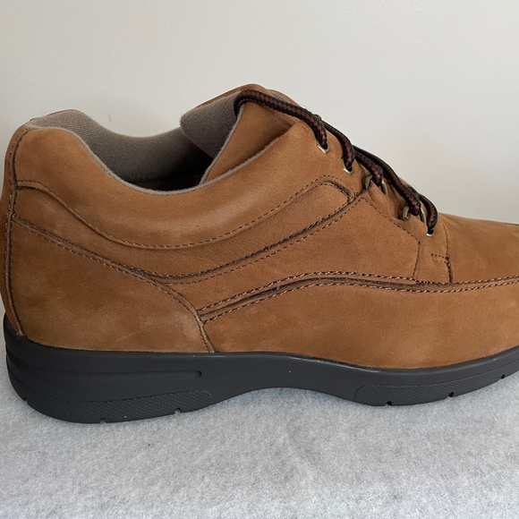 Drew Traveler Men’s Cognac Nubuck 11 Med - New in Box - Picture 7 of 16